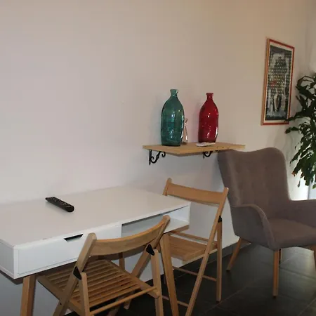 Emerald By Adore, Apartamento *