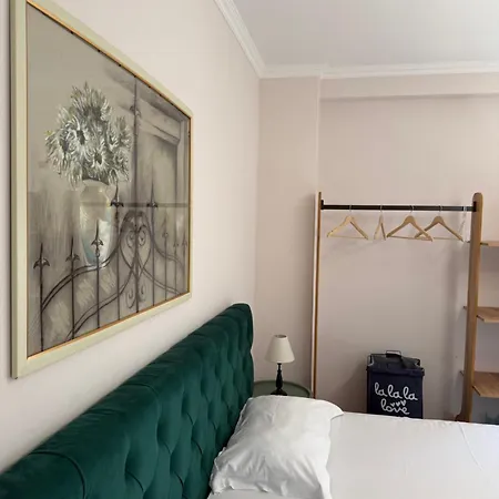 Emerald By Adore, Apartamento *